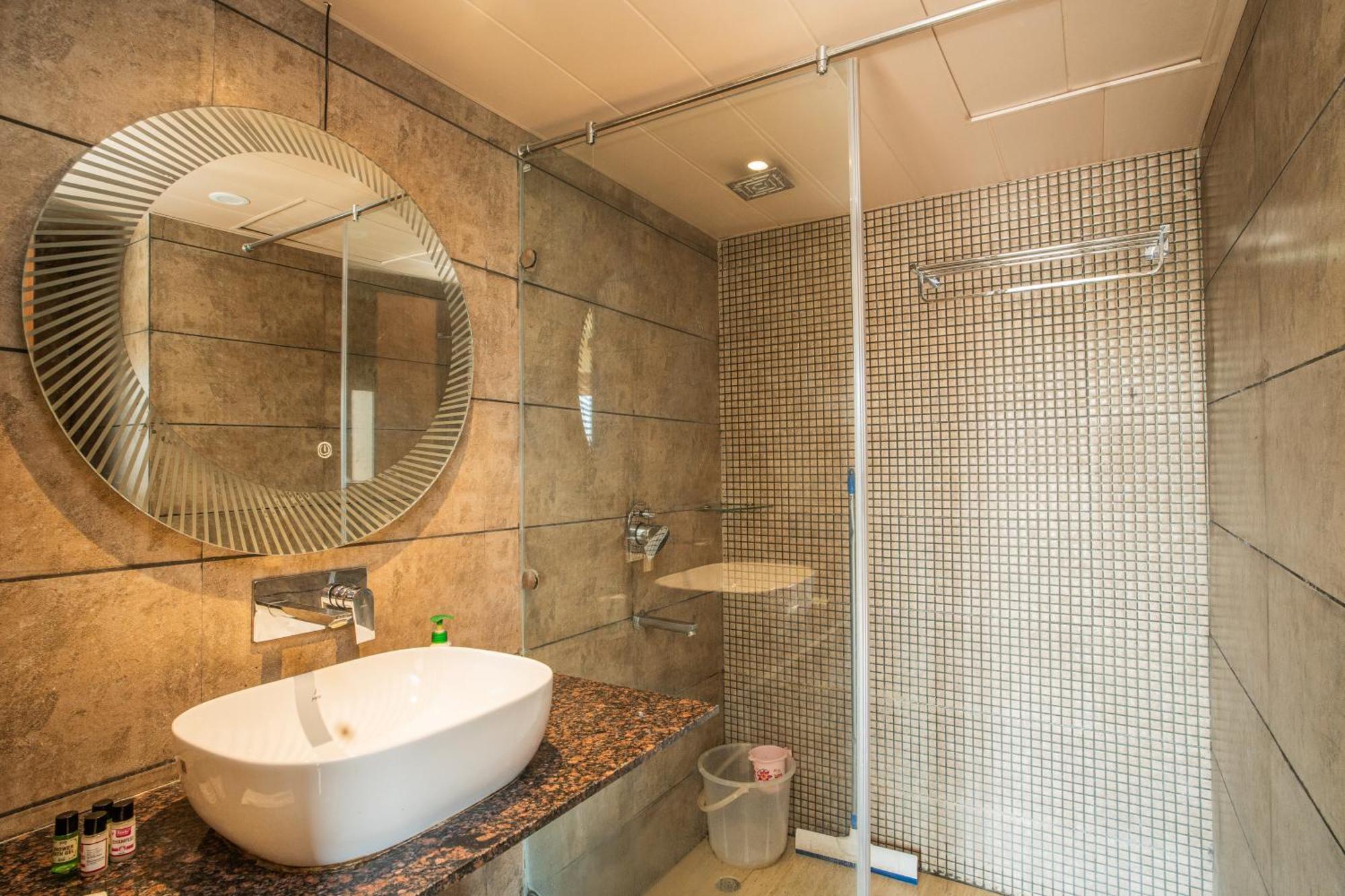 Luxury Aloha Apartments, Rishīkesh 外观 照片